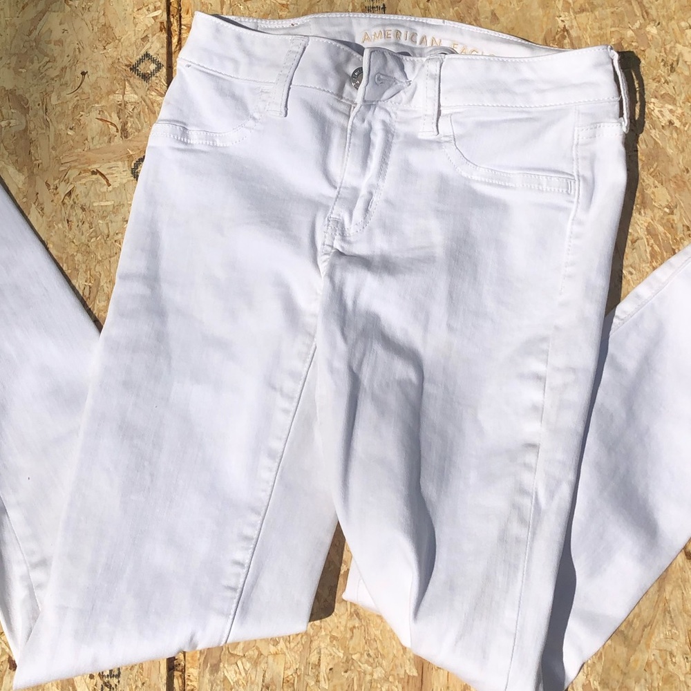 White American eagle jeans size 0 short